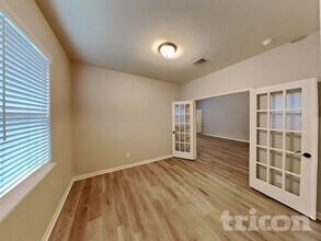 8888 Oval Glass St in Conroe, TX - Foto de edificio - Building Photo