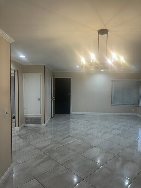 1102 S Citron St, Unit 1 in Anaheim, CA - Building Photo