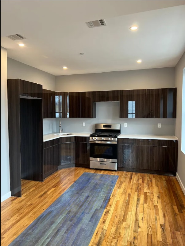 587 Central Ave in Newark, NJ - Building Photo - Building Photo