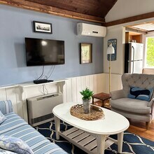 1072 Washington St, Unit The Loft in Gloucester, MA - Building Photo - Building Photo