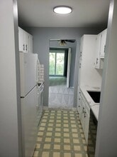1675 Cedarwood Dr, Unit N in Westlake, OH - Building Photo - Building Photo