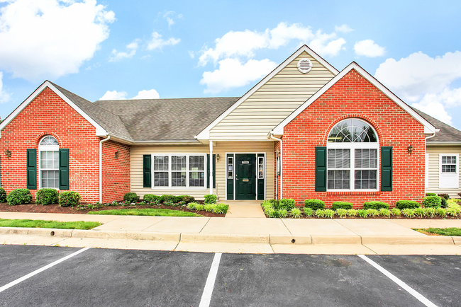 Salem Fields Townhomes in Fredericksburg, VA - Building Photo - Building Photo