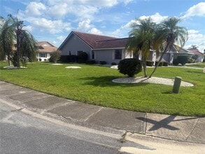 1831 Wolf Laurel Dr in Sun City Center, FL - Building Photo - Building Photo