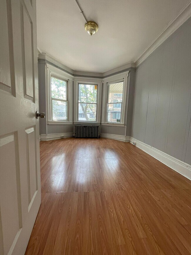 130 Wade St, Unit 3 in Jersey City, NJ - Building Photo - Building Photo