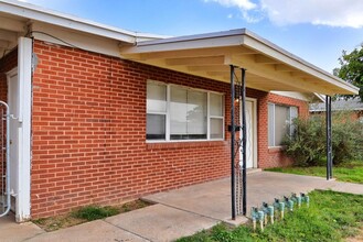 9136 Matterhorn Dr in El Paso, TX - Building Photo - Building Photo