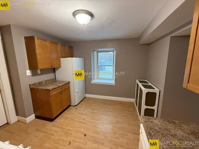 184 Gladstone St, Unit Gladstone St in Boston, MA - Building Photo - Building Photo