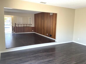 8139 Darby Ave in Los Angeles, CA - Building Photo - Building Photo