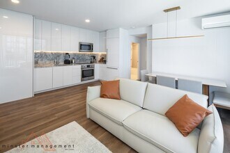 987 Queen St in Honolulu, HI - Building Photo - Building Photo