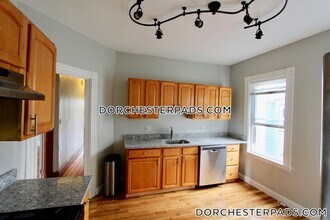 137 Pleasant St in Boston, MA - Building Photo - Building Photo