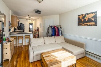 342 4TH St in Jersey City, NJ - Building Photo - Building Photo