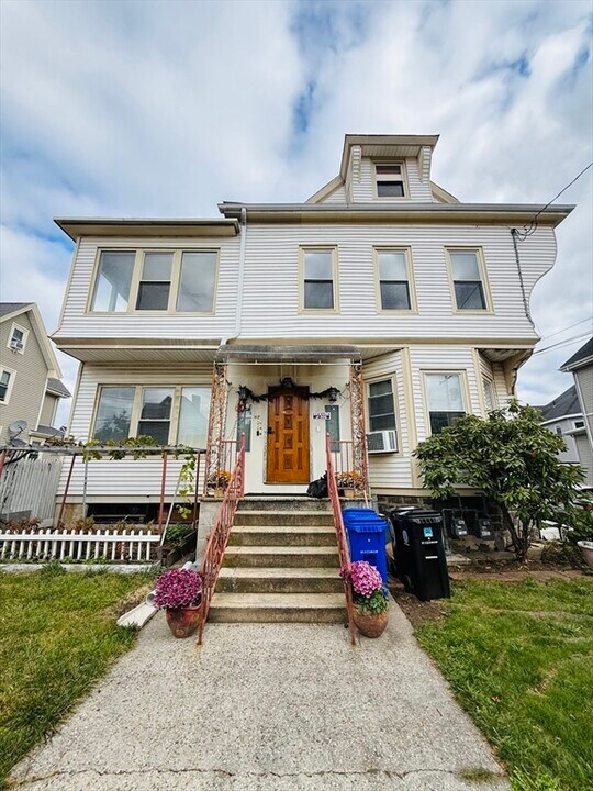 165 Summer St in Malden, MA - Building Photo