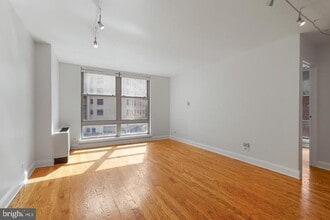 1260 21st St NW in Washington, DC - Building Photo - Building Photo