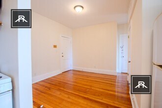 1218 Commonwealth Ave, Unit 7 in Boston, MA - Foto de edificio - Building Photo