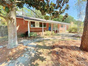 3708 Whispering Pines Dr in Pensacola, FL - Building Photo - Building Photo