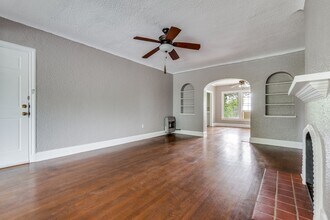 4133-4135 Hawthorne Ave in Dallas, TX - Building Photo - Building Photo