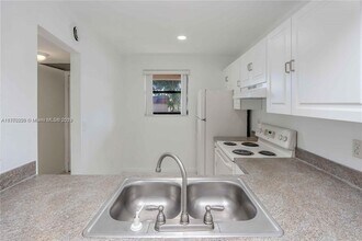 14923 SW 104th St-Unit -2-204 in Miami, FL - Building Photo - Building Photo