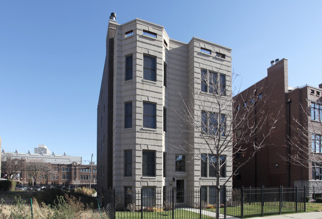 3535 S Prairie Ave in Chicago, IL - Building Photo - Building Photo