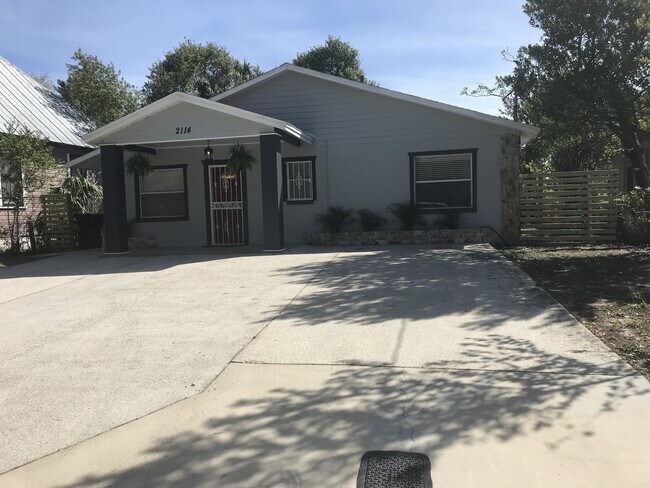 2114 W Grace St in Tampa, FL - Building Photo - Building Photo