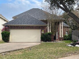 1759 Lakeside Enclave Dr in Houston, TX - Building Photo