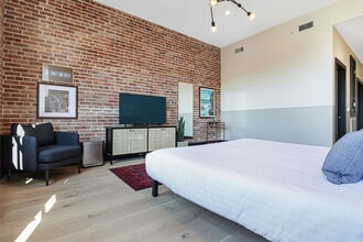 1148 S Peters St in New Orleans, LA - Foto de edificio - Building Photo