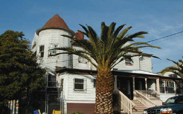 1090 54th St in Oakland, CA - Building Photo