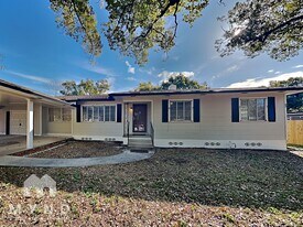 809 Woodside Ave, Unit 20-6 in Clearwater, FL - Building Photo