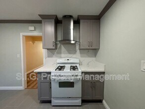 3639 Valihi Way in Glendale, CA - Building Photo - Building Photo
