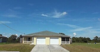 531 Alabama Rd S in Lehigh Acres, FL - Building Photo