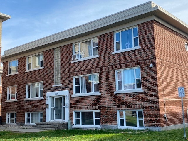 340–376 Tillbury Avenue in Ottawa, ON - Building Photo