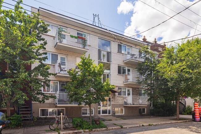 4726 De La Roche Rue in Montréal, QC - Building Photo - Primary Photo