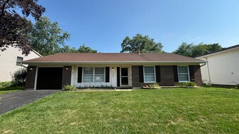 1060 Browning Ln in Lake Zurich, IL - Building Photo