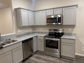 4205 SW Lenox Ave in Bentonville, AR - Building Photo - Building Photo