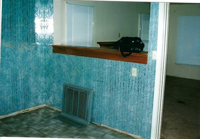 2800 Roosevelt Ave in Richmond, CA - Foto de edificio - Building Photo