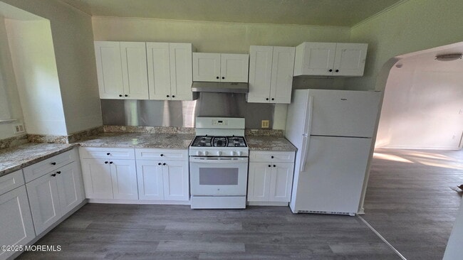 property at 101 Anelve Ave