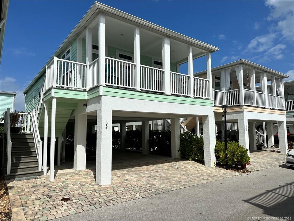 352 NE Starboard Way in Ocean Breeze, FL - Building Photo