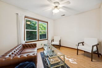 2 Misty Creek Ct in Durham, NC - Building Photo - Building Photo