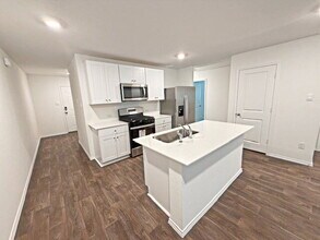 5131 Blind Shot in San Antonio, TX - Building Photo - Building Photo