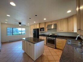 2134 Candelero St in Santa Fe, NM - Building Photo