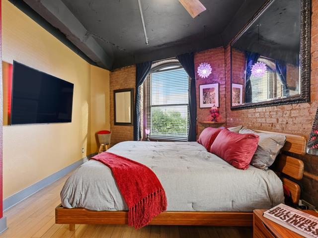 910 Houston St in Fort Worth, TX - Building Photo - Building Photo