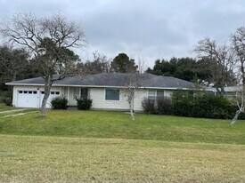 1220 Walnut St in La Marque, TX - Building Photo