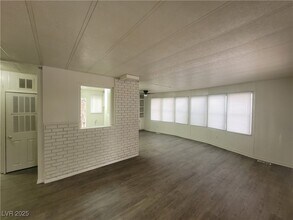 367 MacFarland Ave in Indian Springs, NV - Building Photo - Building Photo