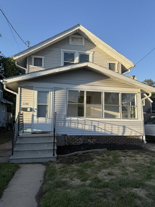 1106 Garfield Ave in Des Moines, IA - Building Photo
