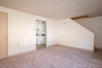 Greenbriar Apartments in Canby, OR - Foto de edificio - Building Photo