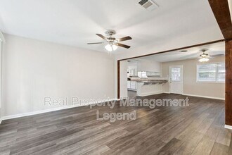 7009 Corona Dr in Fort Worth, TX - Building Photo - Building Photo