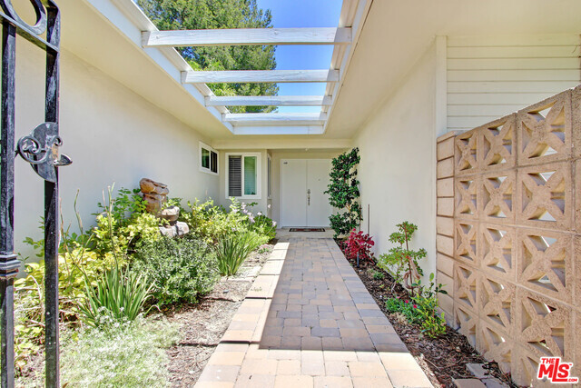 24648 Eilat St in Los Angeles, CA - Building Photo - Building Photo