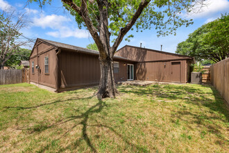 4136 Willow Oak St in Bryan, TX - Building Photo - Building Photo