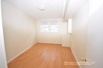 120 Sutherland Rd, Unit A in Boston, MA - Building Photo - Building Photo