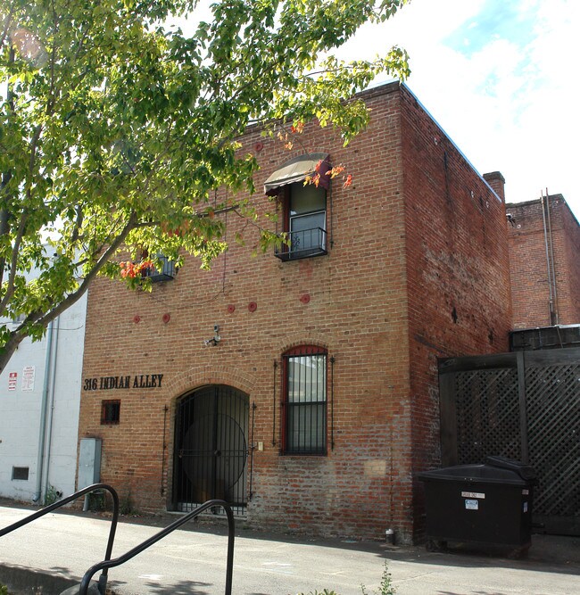 316 Indian Aly in Vallejo, CA - Foto de edificio - Building Photo