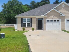 2212 Gardenview Ct in Kinston, NC - Building Photo