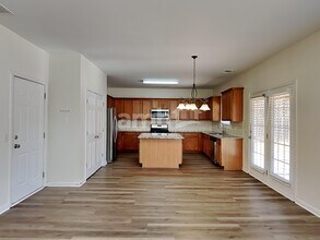 811 Buffington Way in Canton, GA - Foto de edificio - Building Photo